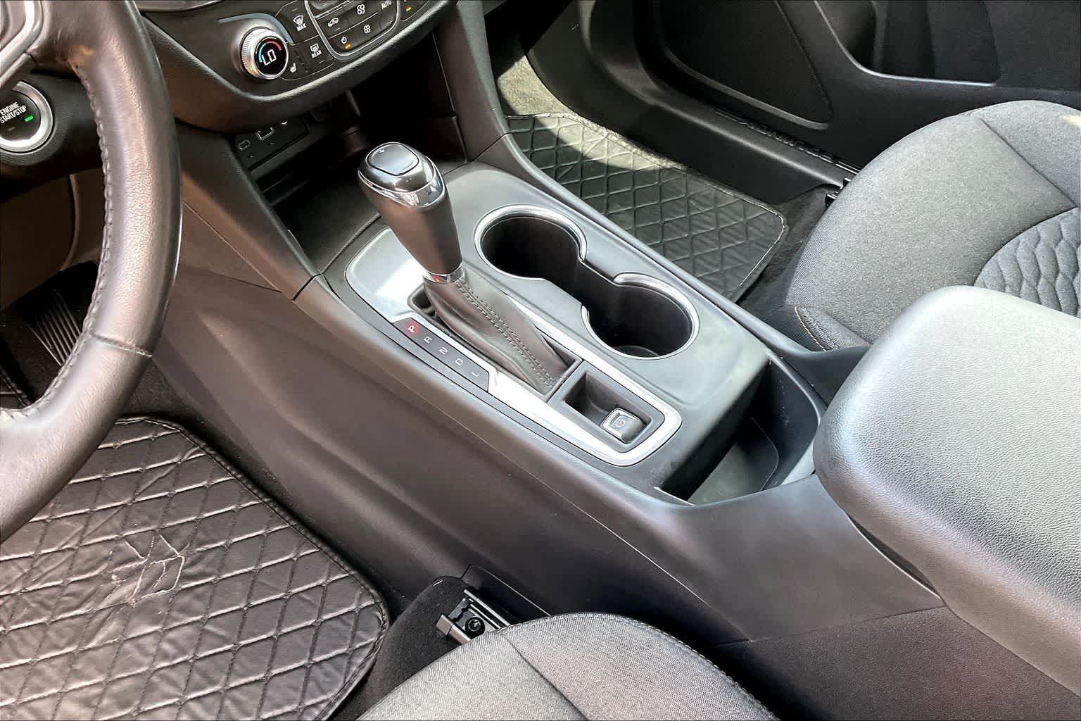 Thumbnail: 2019 Chevrolet Equinox - 15
