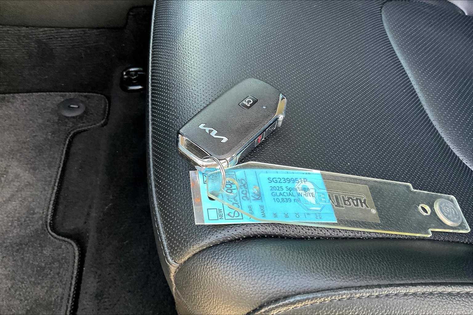 Thumbnail: 2025 Kia Sportage - 18