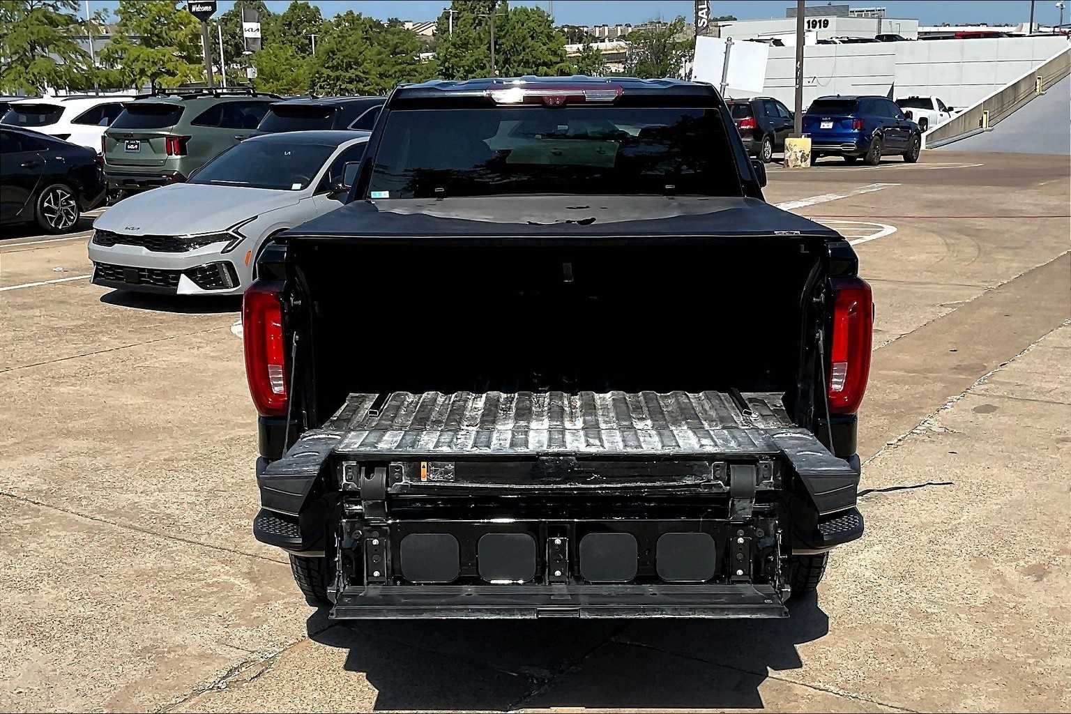 Thumbnail: 2022 GMC Sierra 1500 - 18