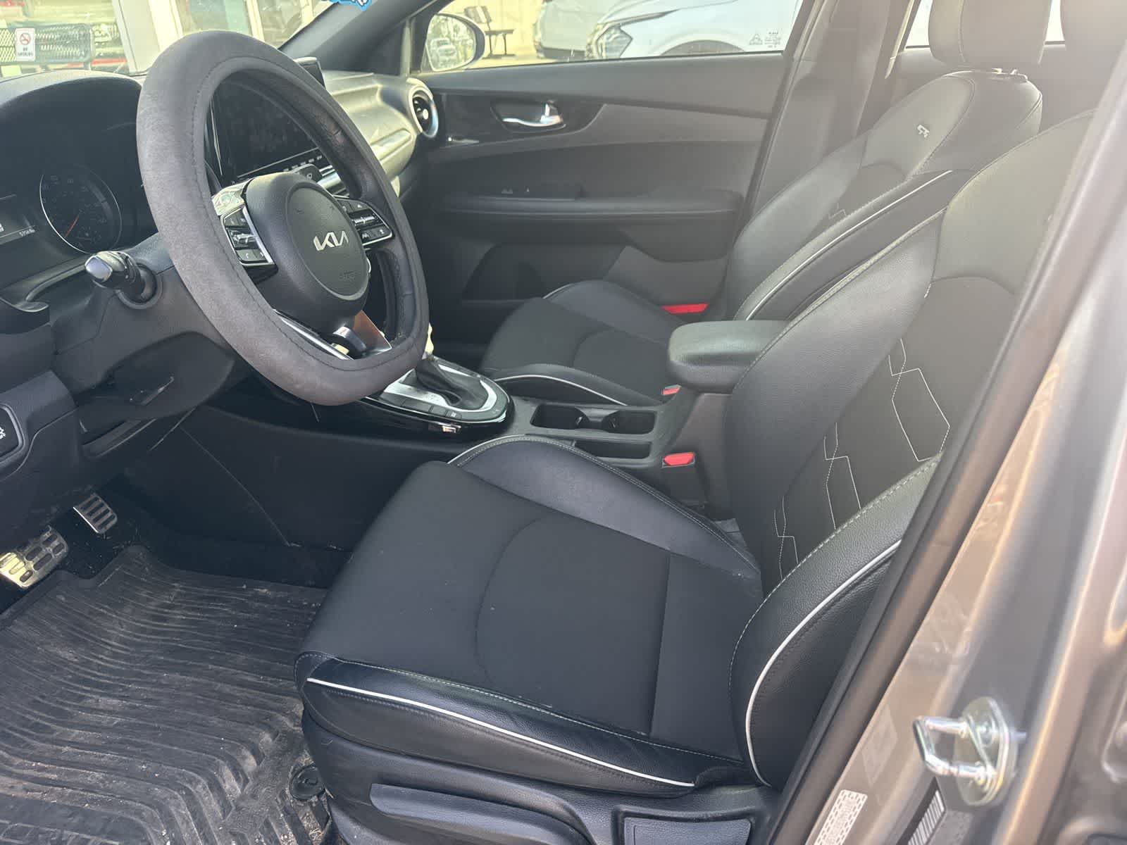 Thumbnail: 2024 Kia Forte - 6