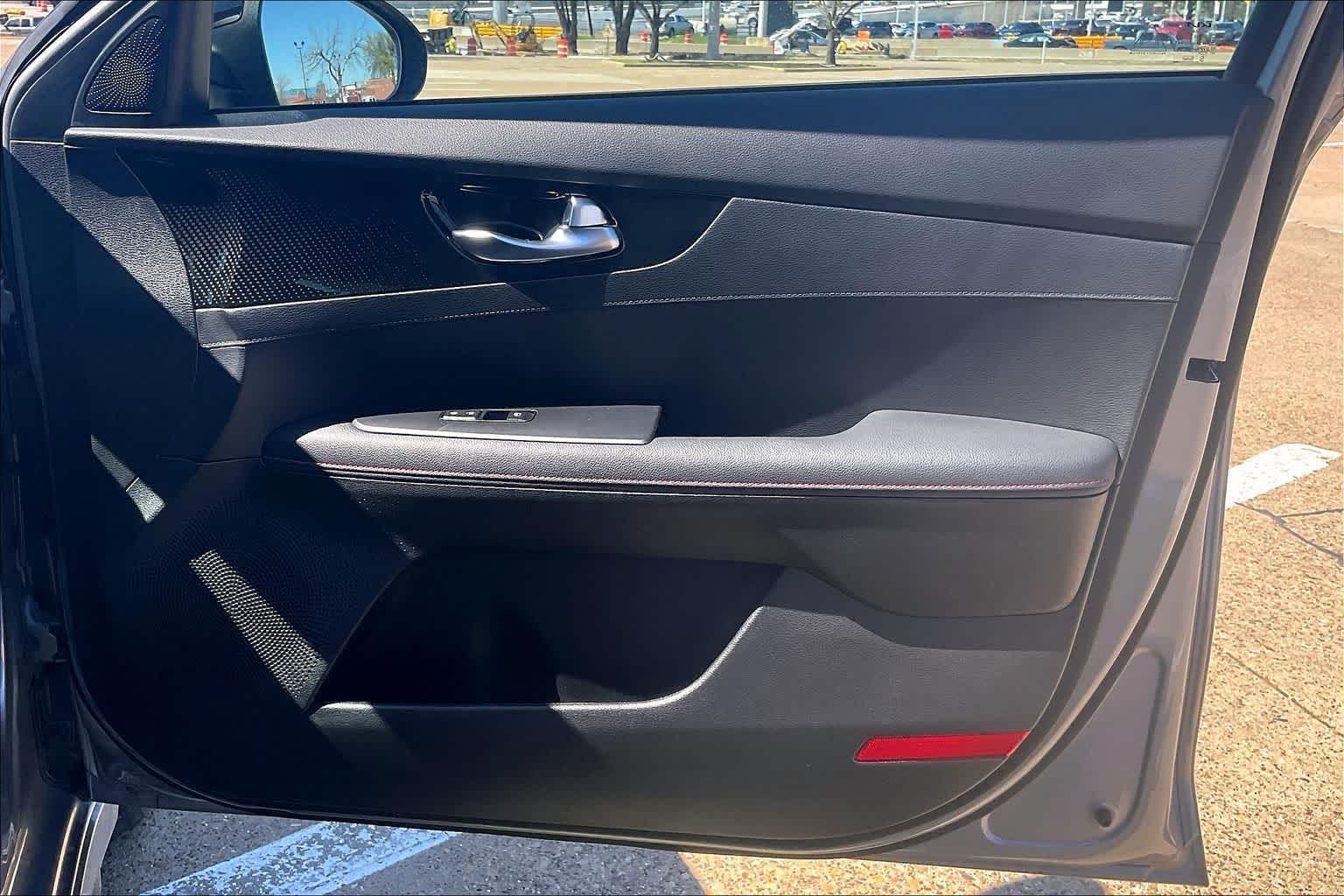 Thumbnail: 2024 Kia Forte - 28