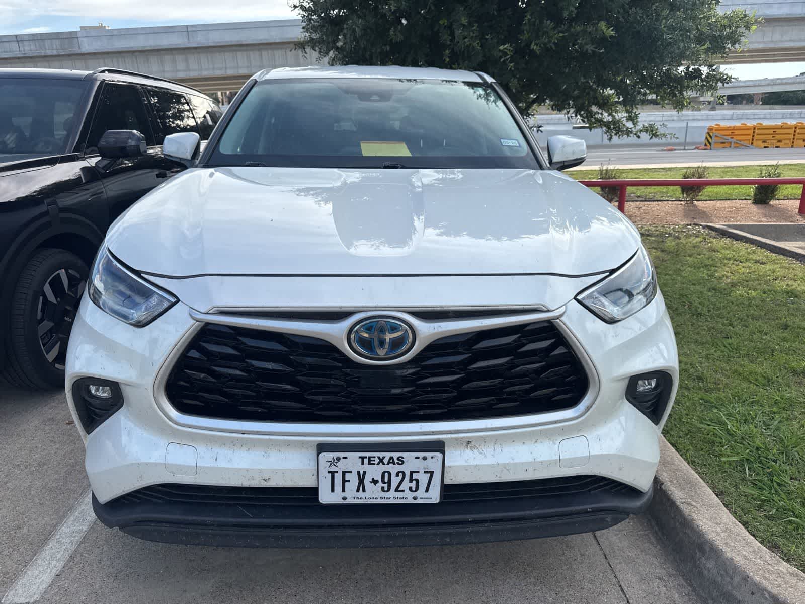Thumbnail: 2021 Toyota Highlander - 2