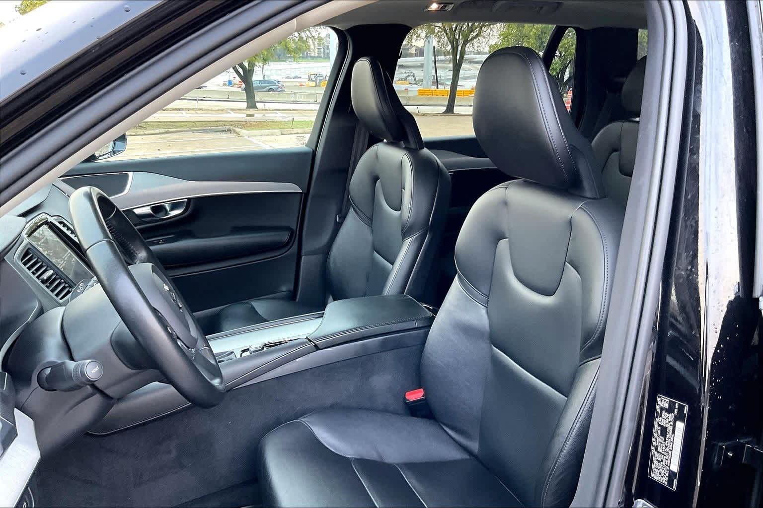 Thumbnail: 2021 Volvo XC90 - 11