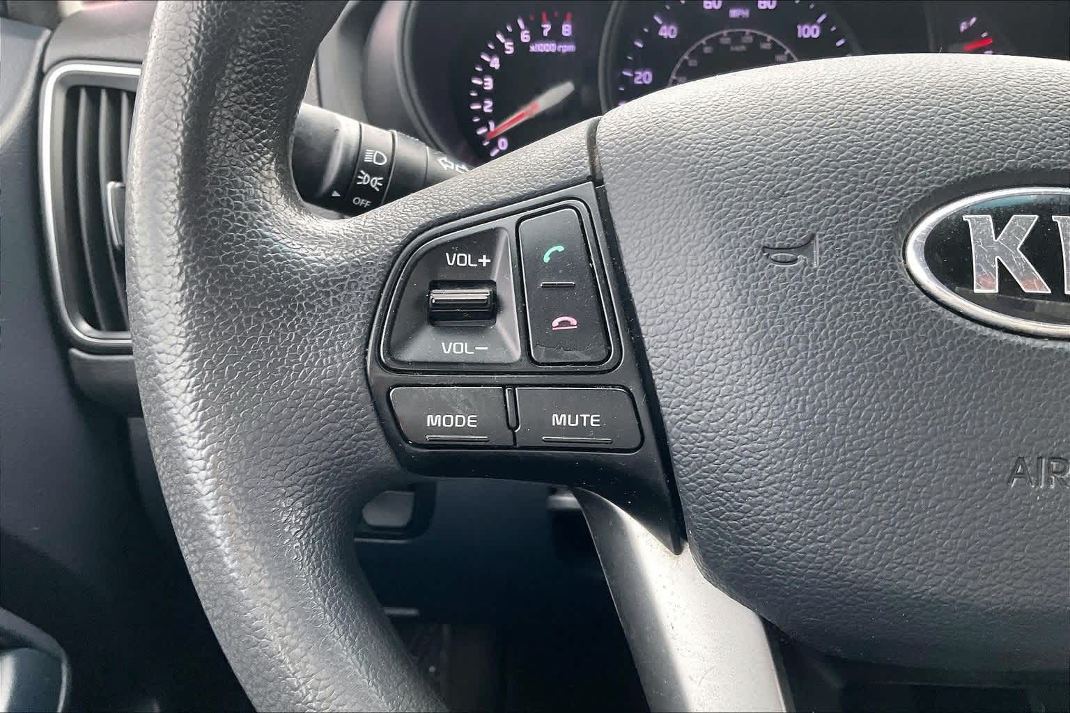 Thumbnail: 2017 Kia Rio - 24