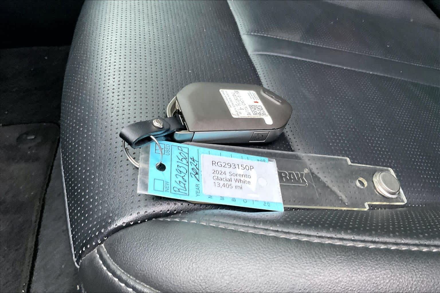 Thumbnail: 2024 Kia Sorento - 18