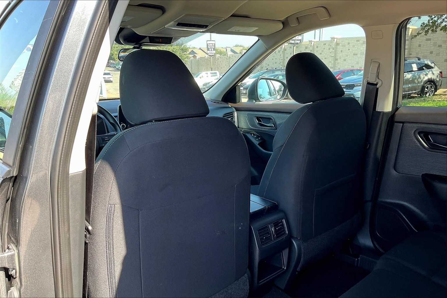 Thumbnail: 2023 Nissan Rogue - 11