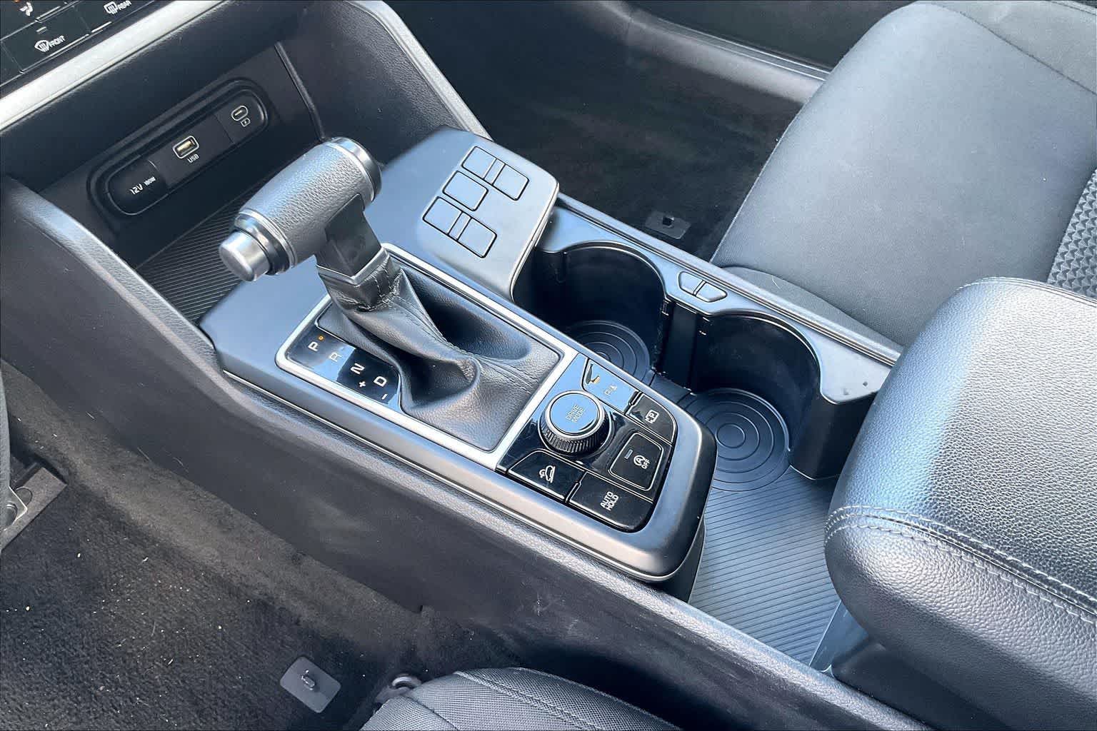 Thumbnail: 2023 Kia Sportage - 16