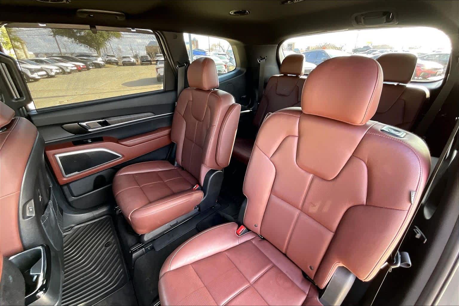 Thumbnail: 2023 Kia Telluride - 28