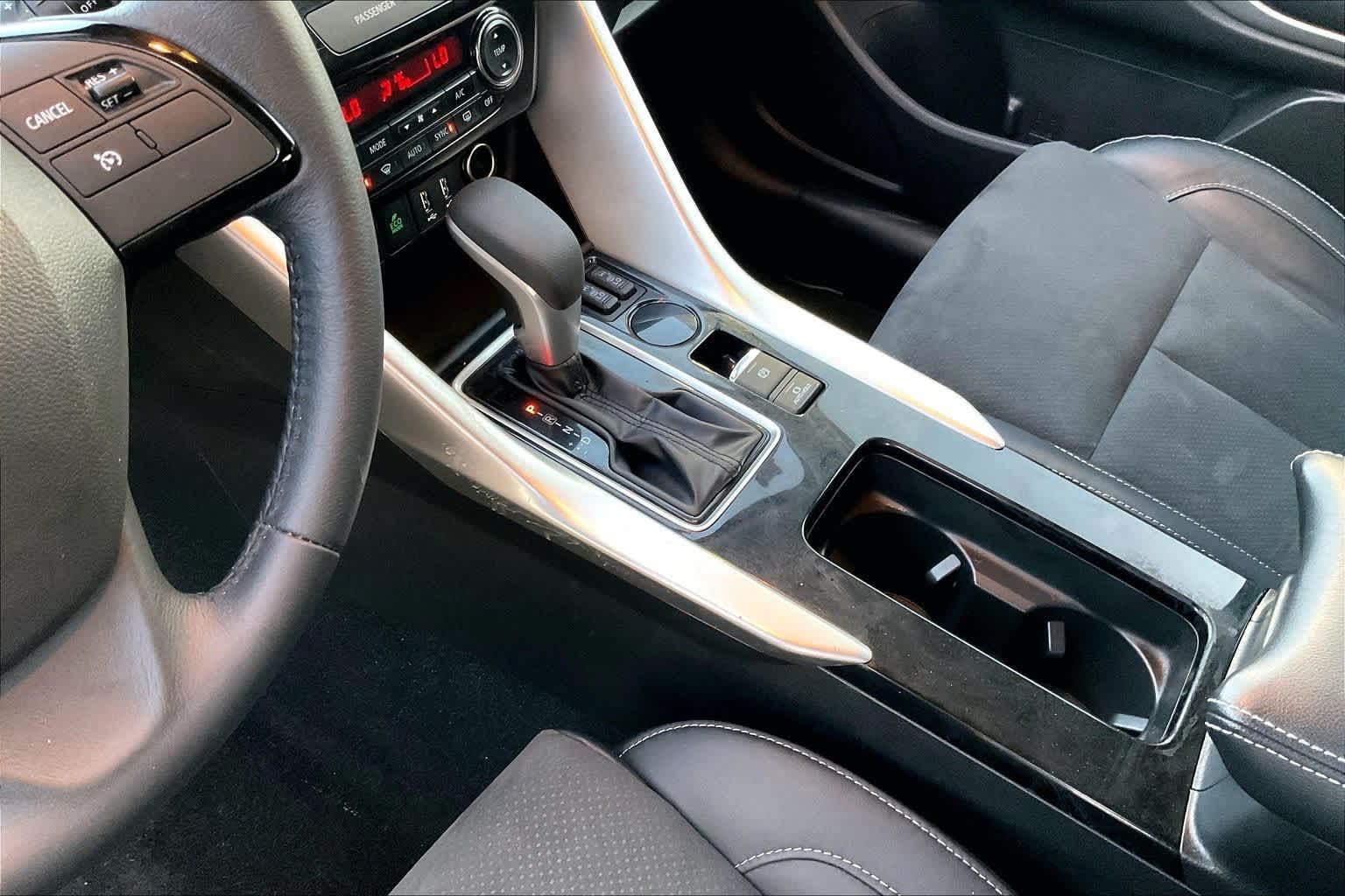 Thumbnail: 2022 Mitsubishi Eclipse Cross - 16