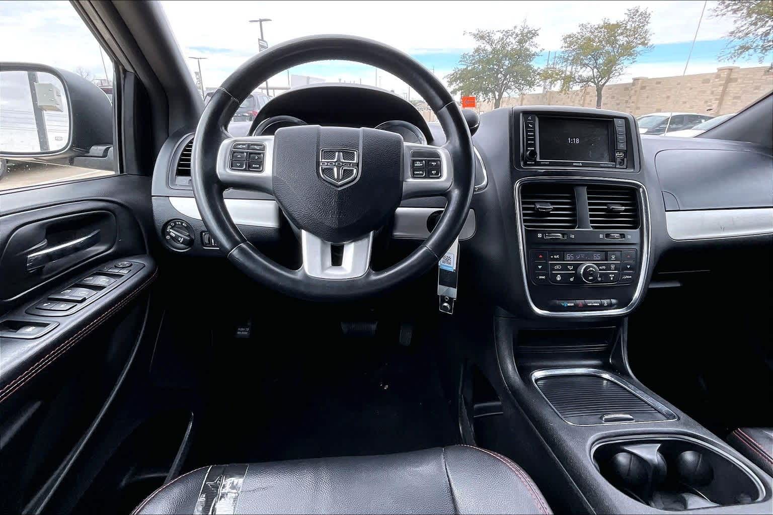 Thumbnail: 2019 Dodge Grand Caravan - 14