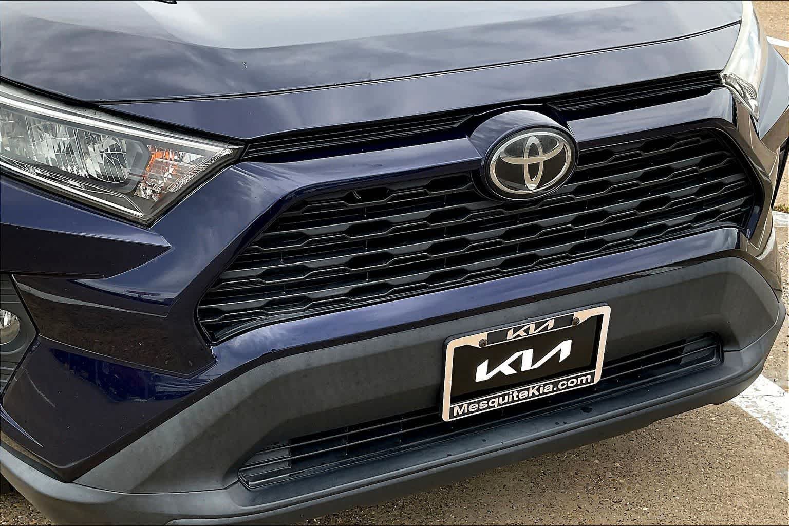 Thumbnail: 2020 Toyota RAV4 - 33