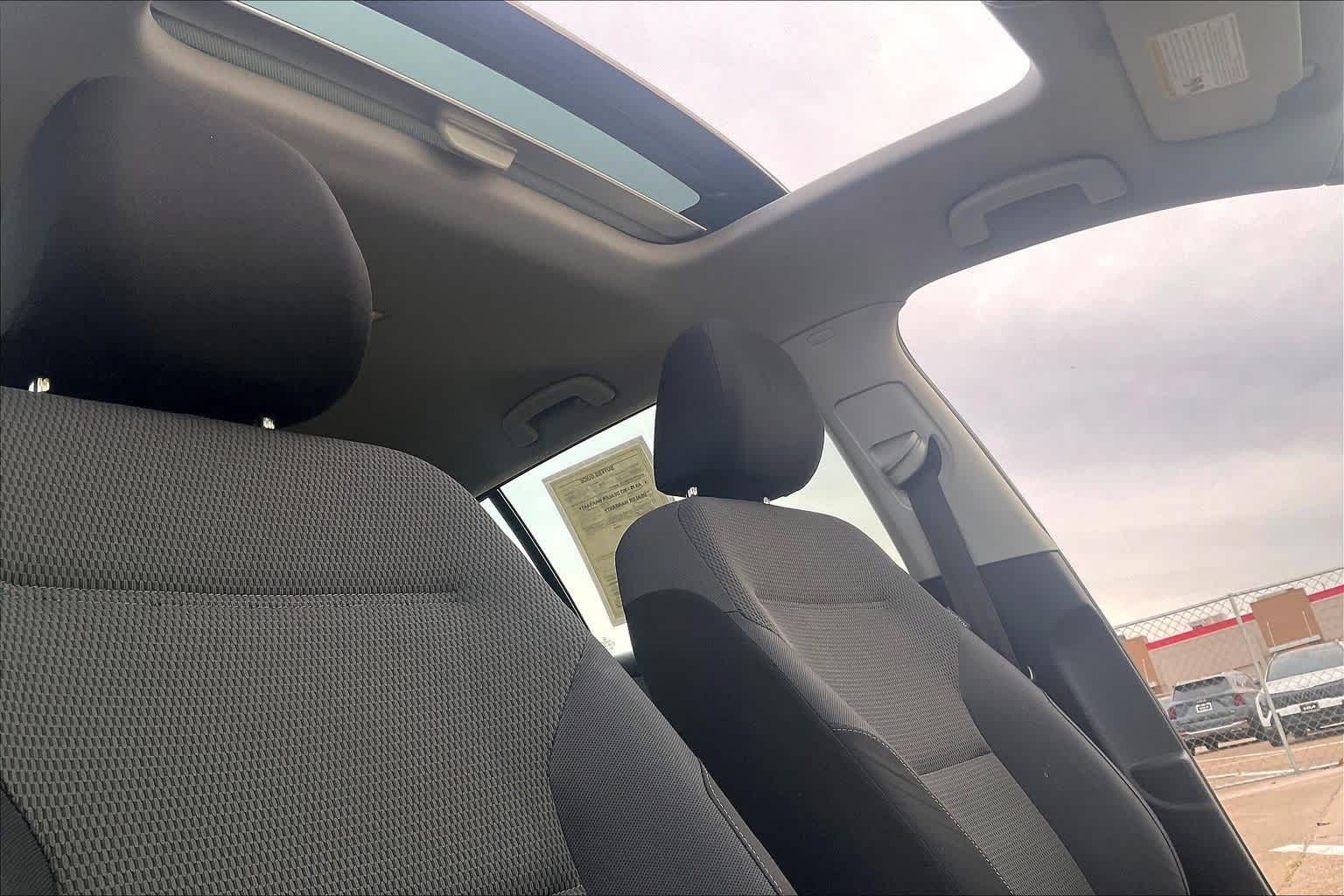 Thumbnail: 2016 Volkswagen Golf - 30