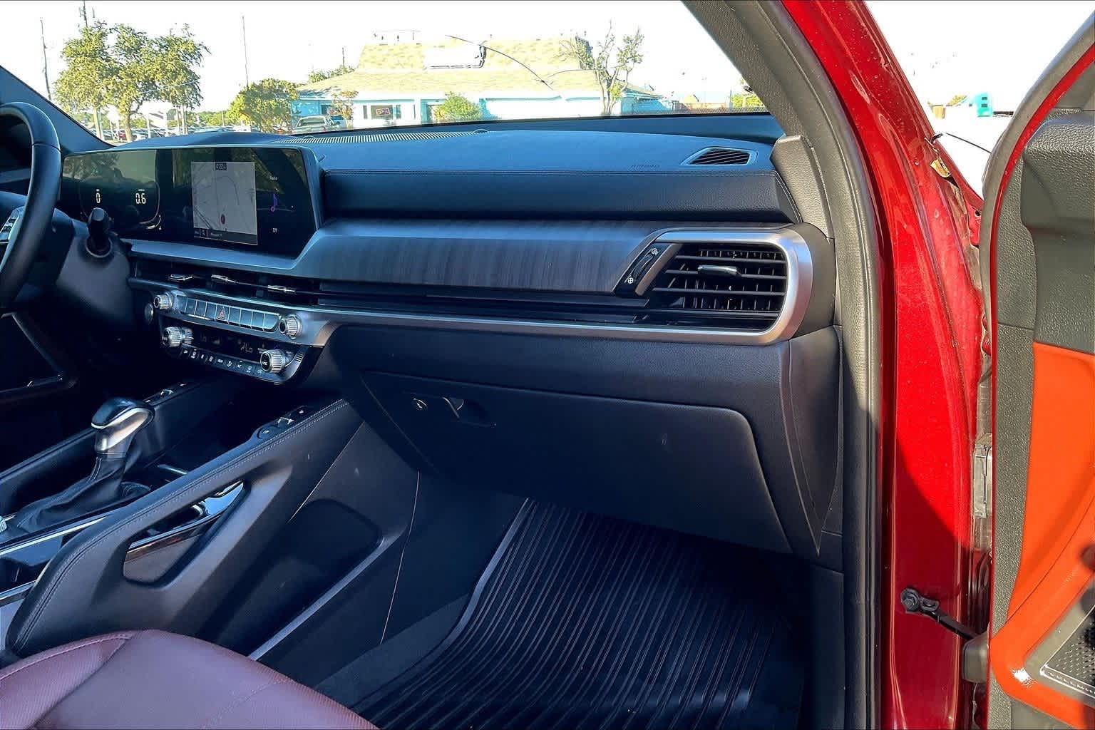 Thumbnail: 2023 Kia Telluride - 22