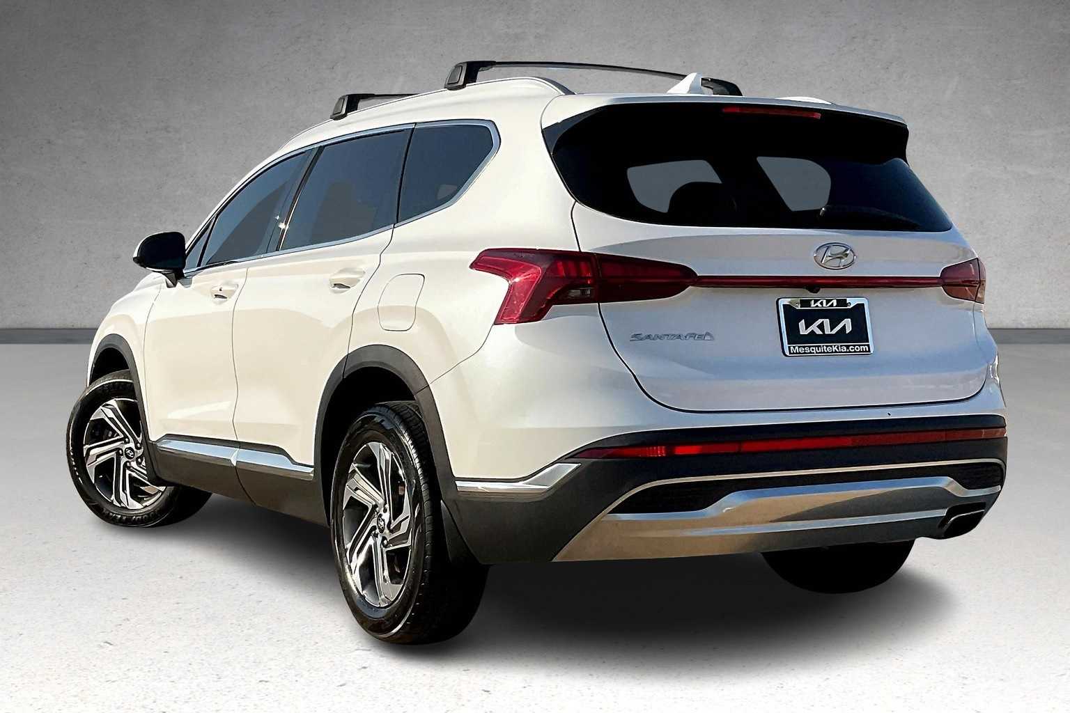 2022 Hyundai Santa Fe SEL photo 4