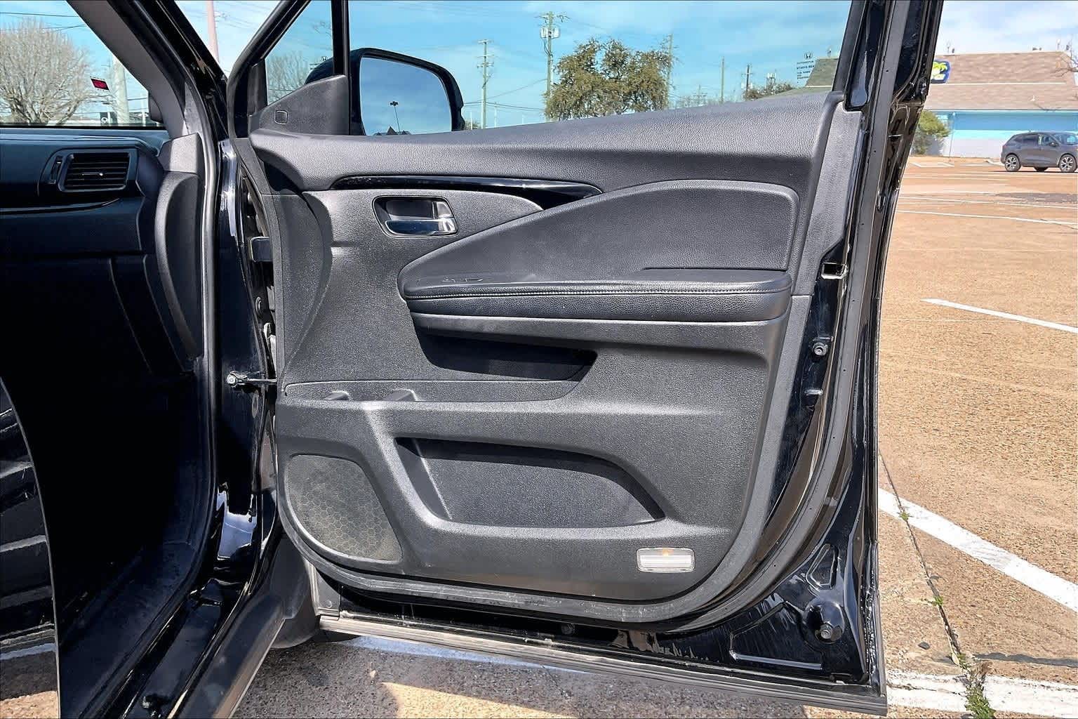 Thumbnail: 2020 Honda Pilot - 27