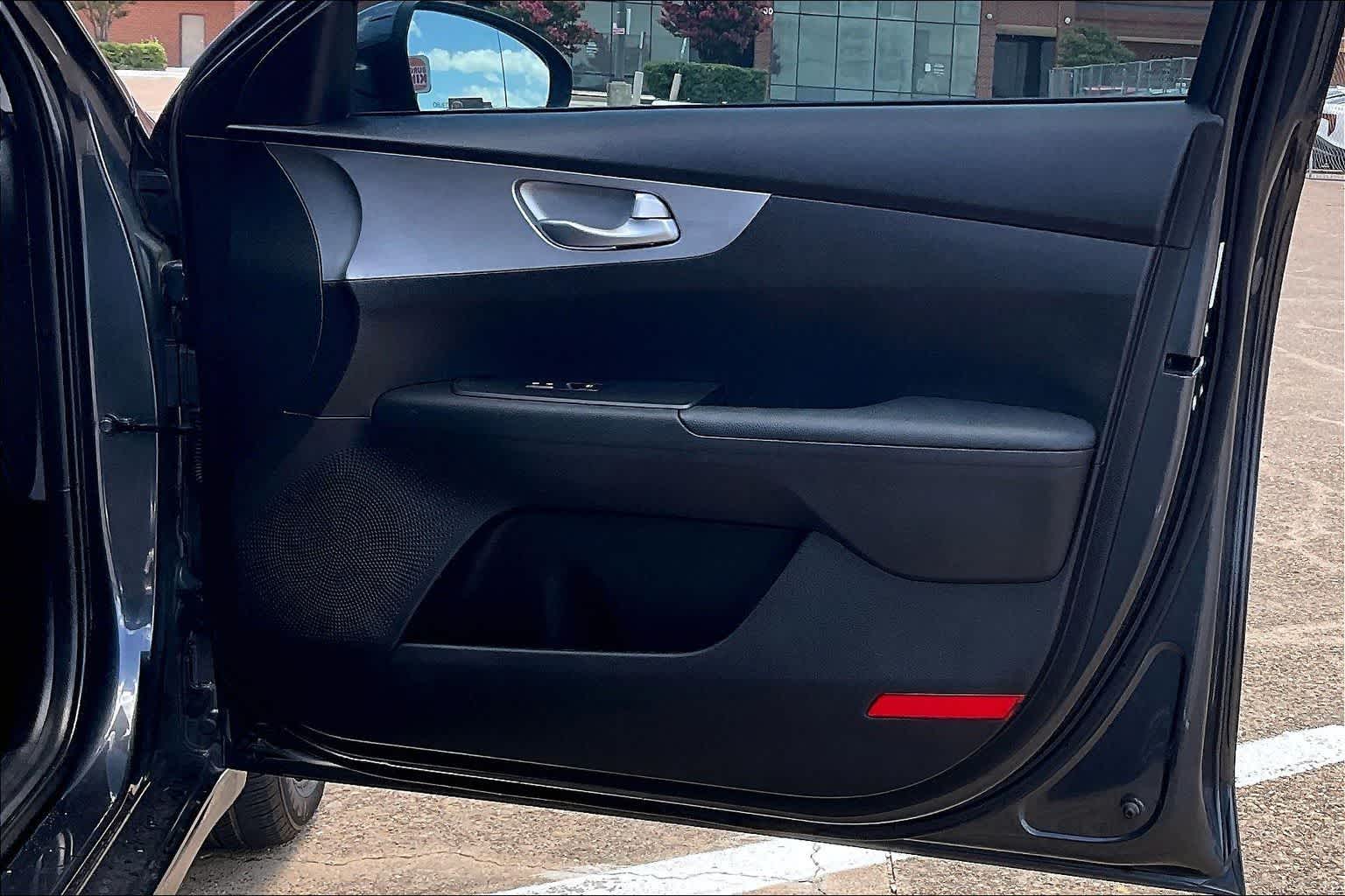 Thumbnail: 2023 Kia Forte - 26