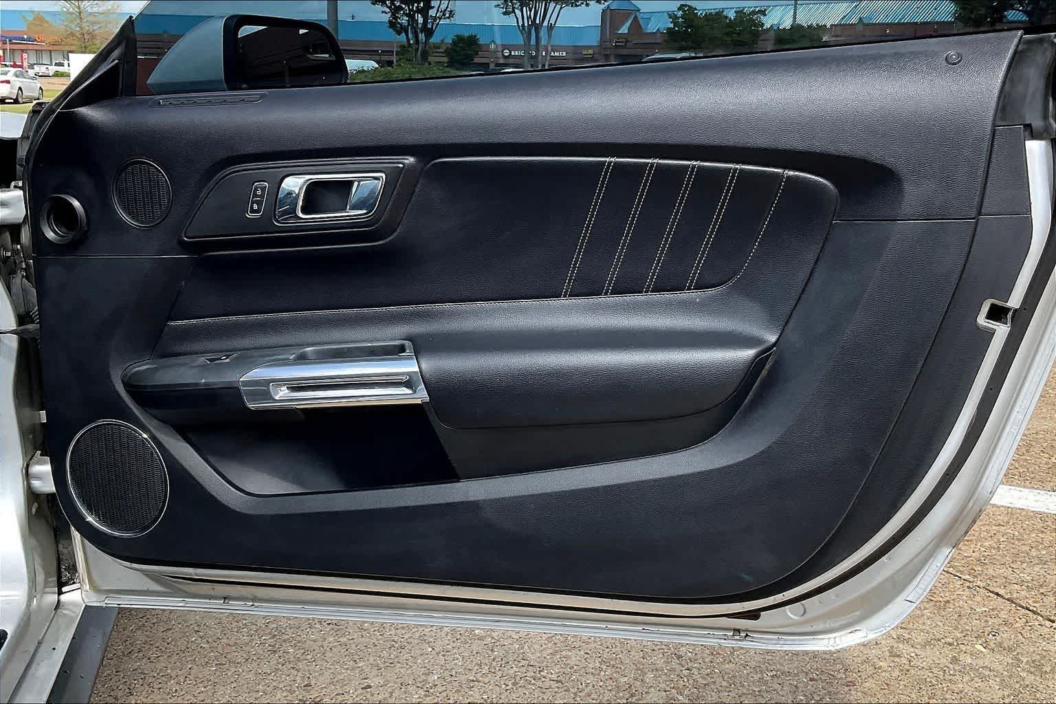 Thumbnail: 2017 Ford Mustang - 25