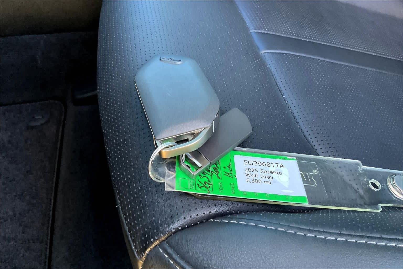 Thumbnail: 2025 Kia Sorento - 18