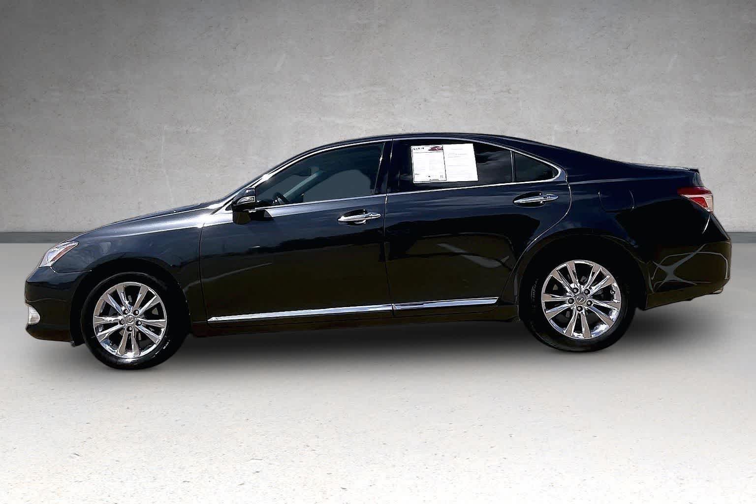 Thumbnail: 2011 Lexus ES - 3