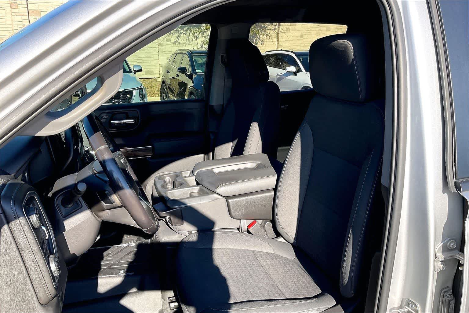 Thumbnail: 2021 Chevrolet Silverado 1500 - 11