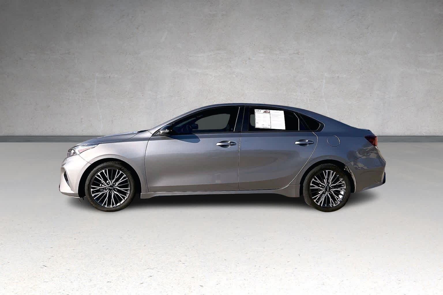 Thumbnail: 2024 Kia Forte - 3