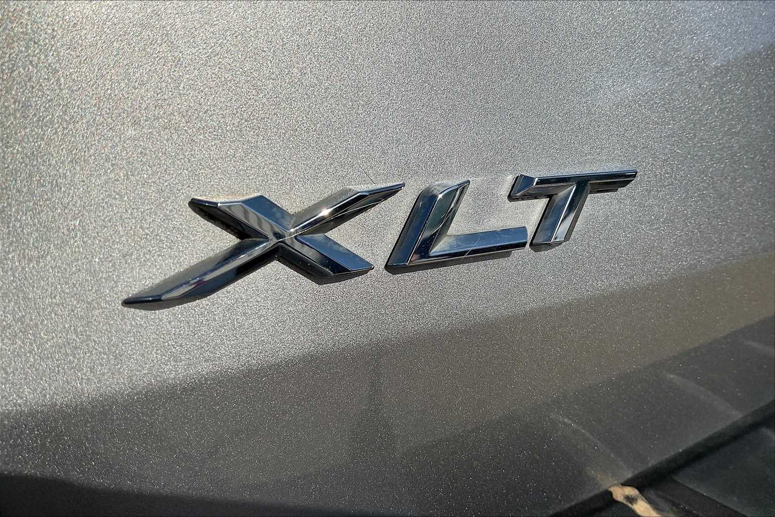 Thumbnail: 2021 Ford Explorer - 7