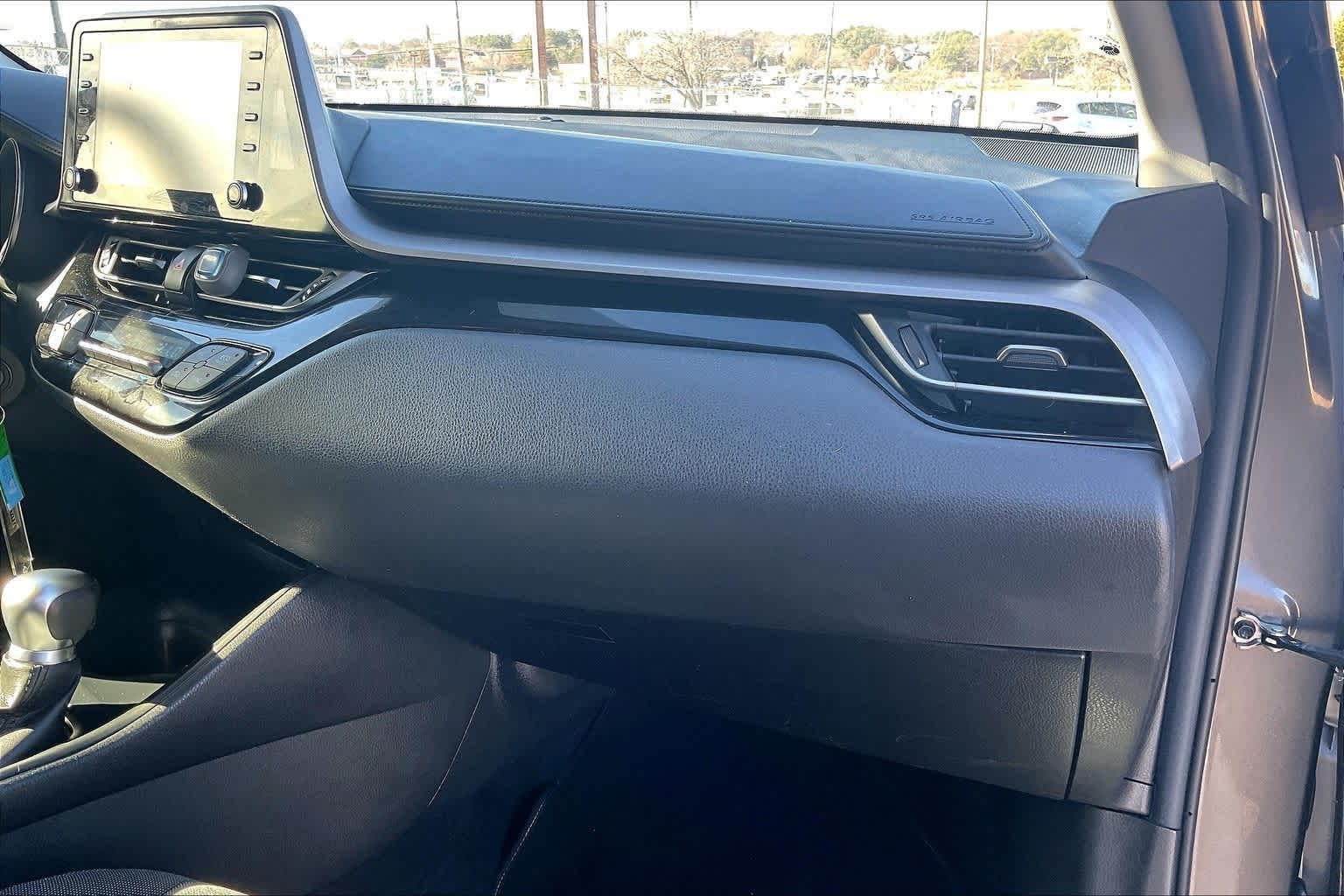 Thumbnail: 2021 Toyota C-HR - 22