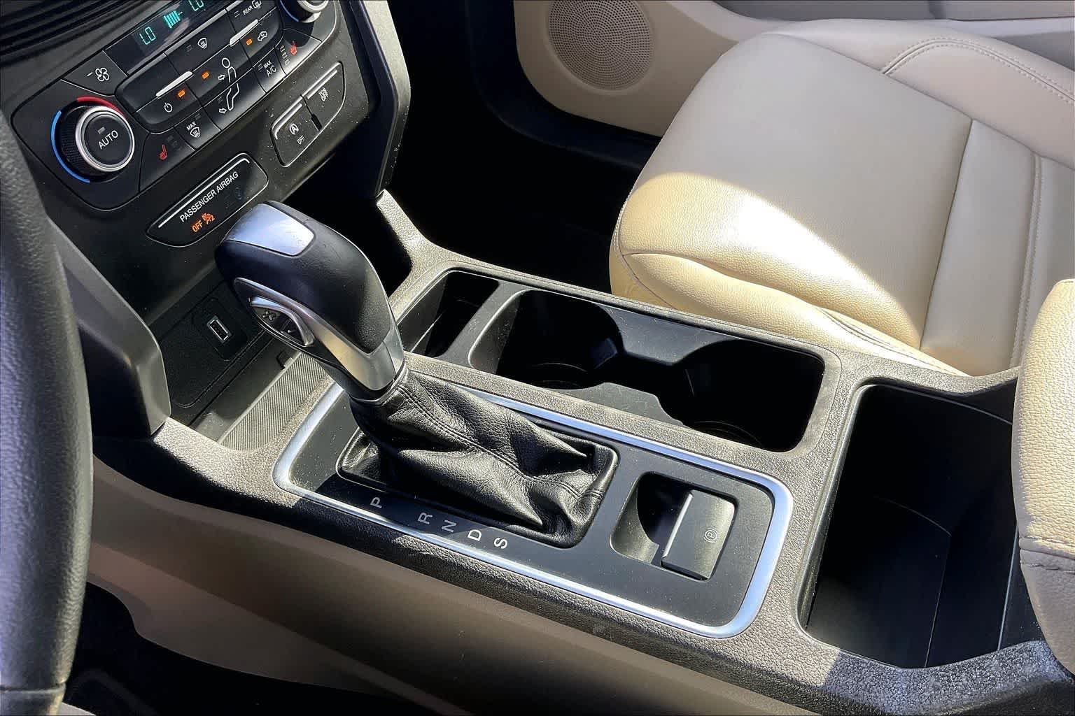 Thumbnail: 2019 Ford Escape - 16