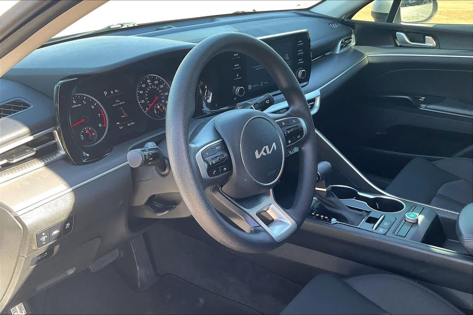 Thumbnail: 2022 Kia K5 - 2