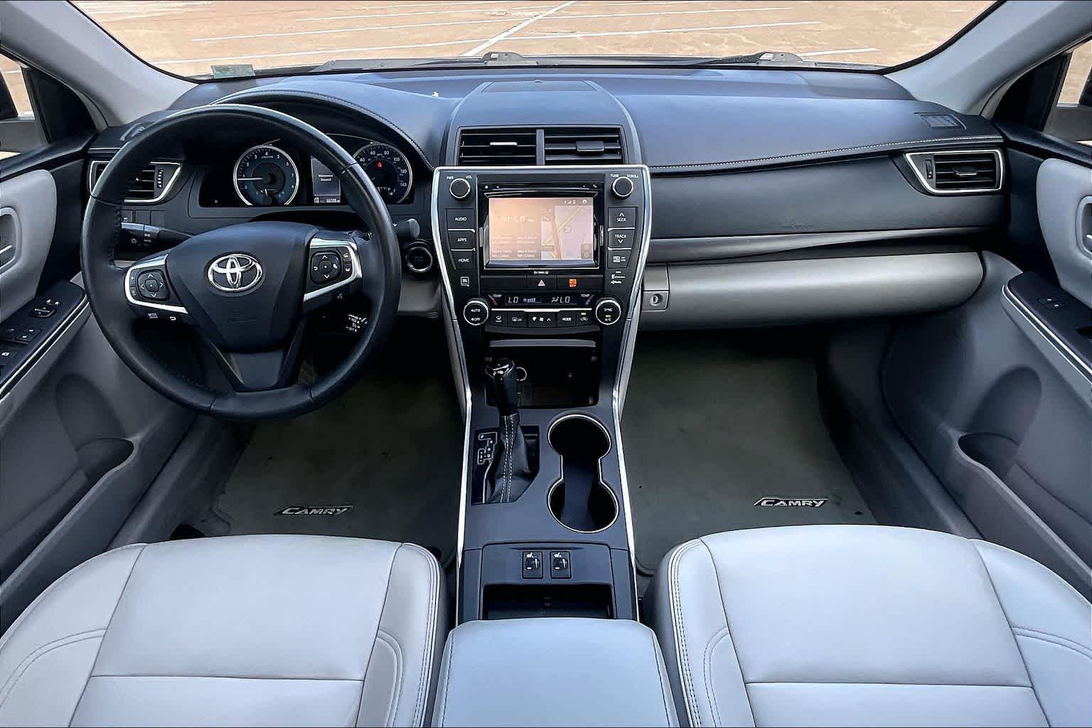 Thumbnail: 2017 Toyota Camry - 9