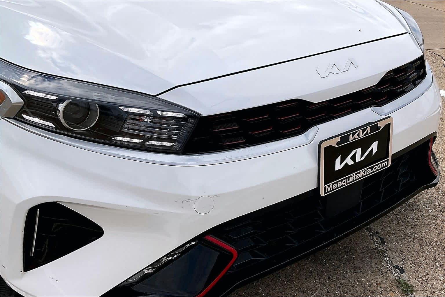 Thumbnail: 2023 Kia Forte - 32