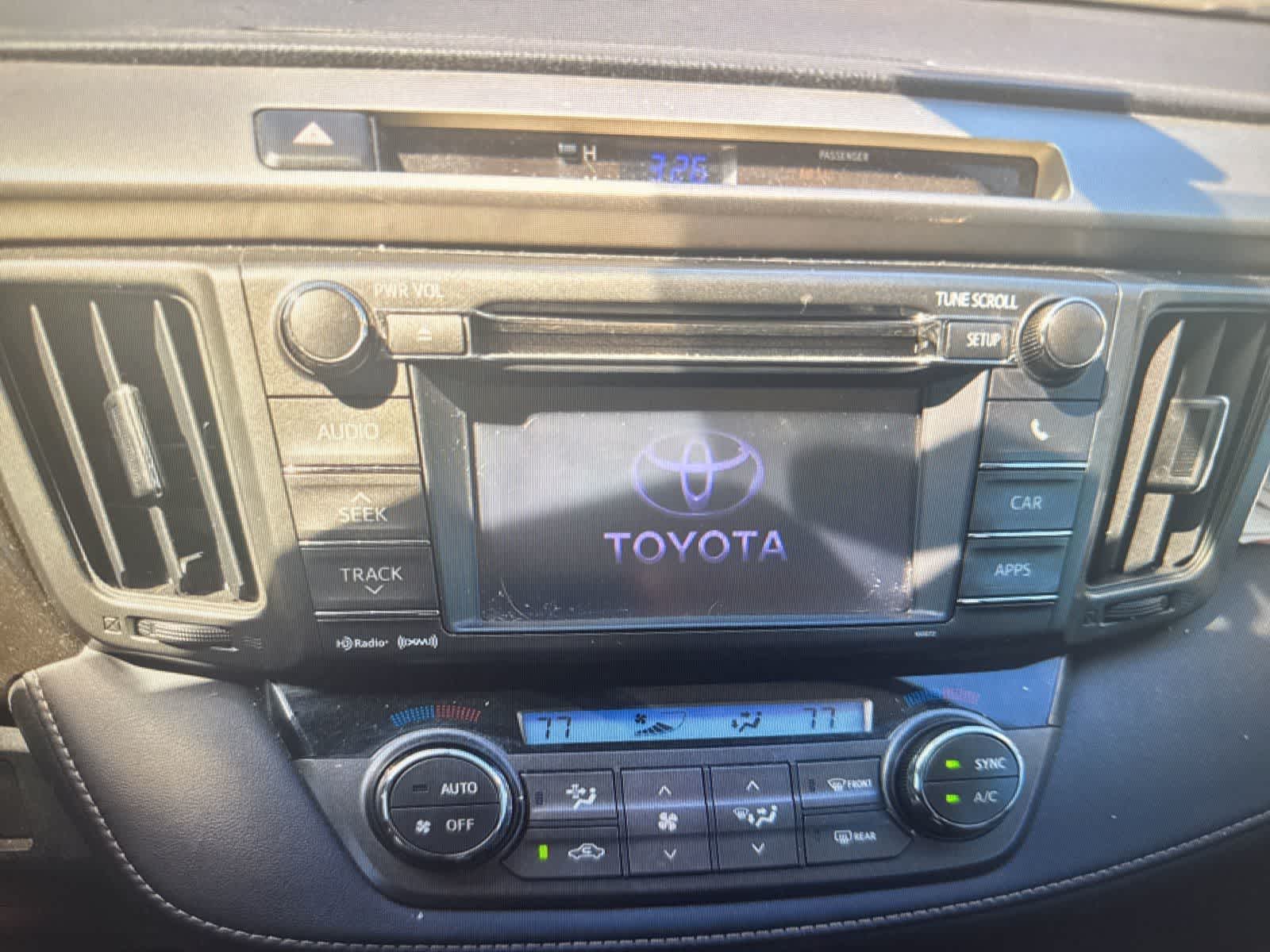 Thumbnail: 2013 Toyota RAV4 - 4