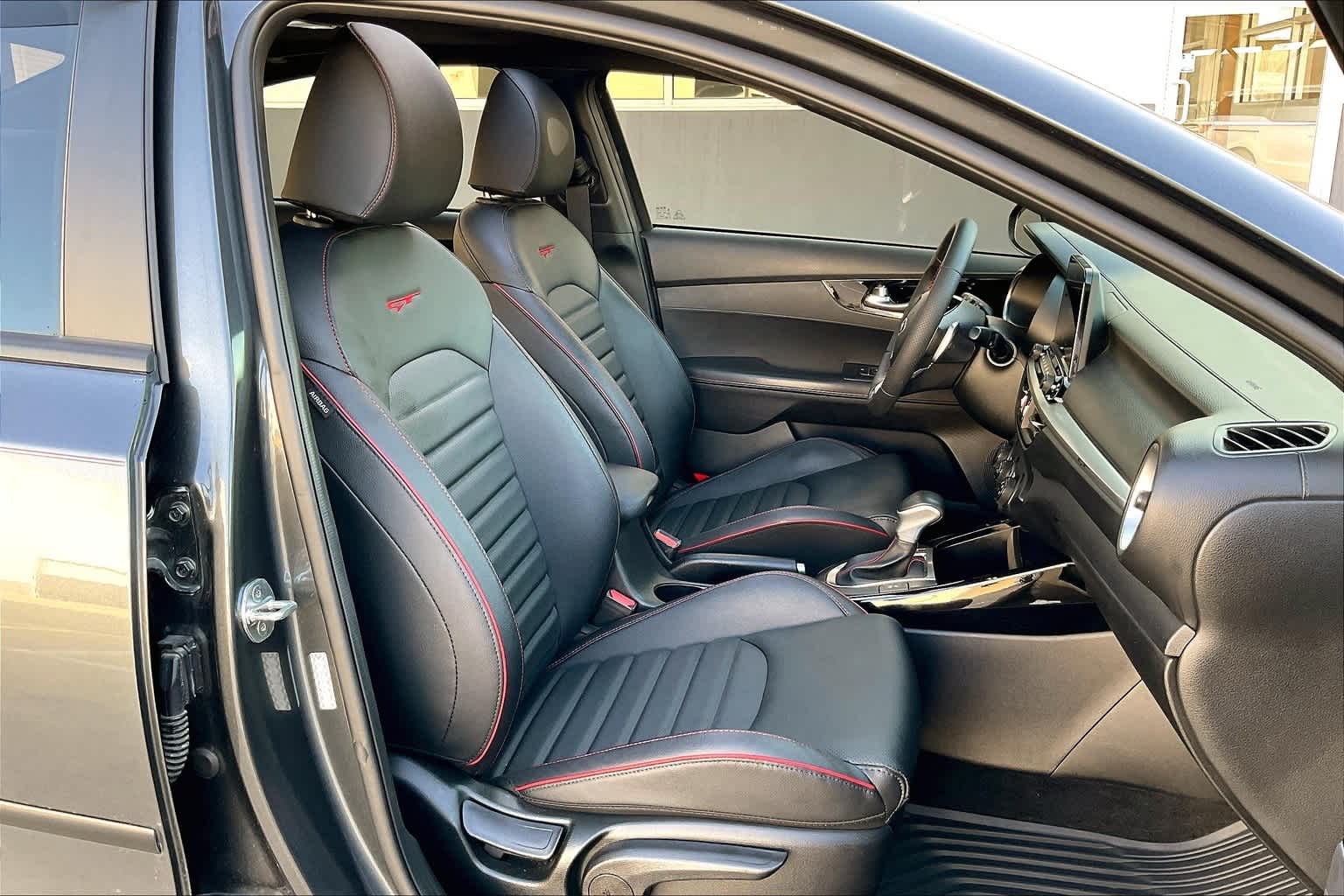 Thumbnail: 2020 Kia Forte - 13