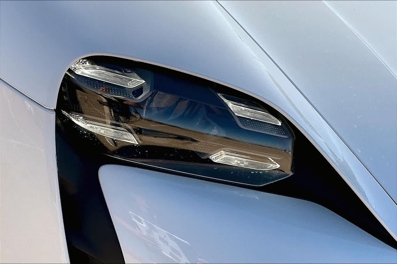 Thumbnail: 2020 Porsche Taycan - 30