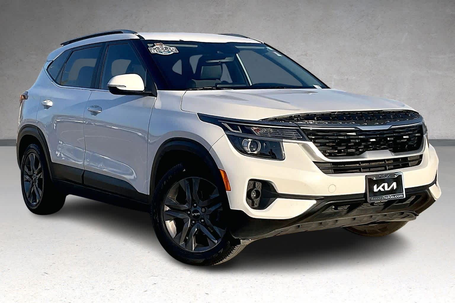 Thumbnail: 2023 Kia Seltos - 19