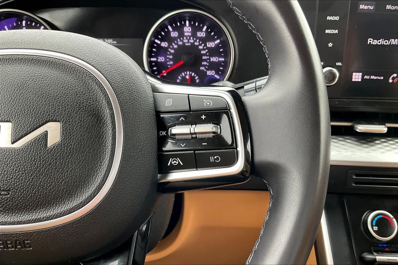 Thumbnail: 2024 Kia Carnival - 24