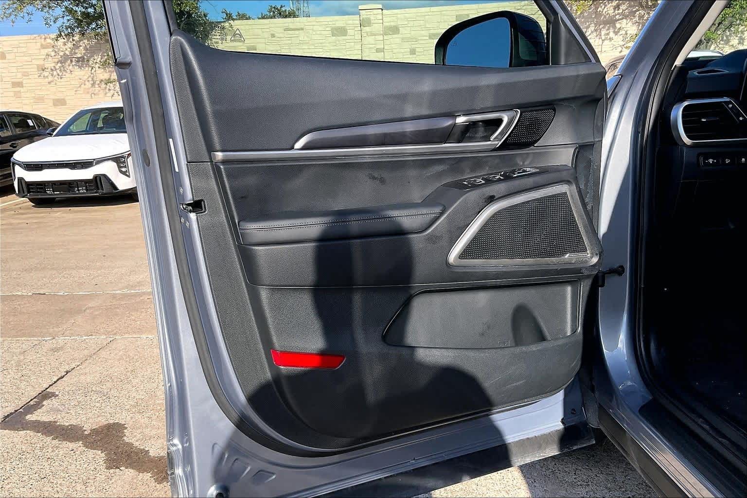 Thumbnail: 2023 Kia Telluride - 26