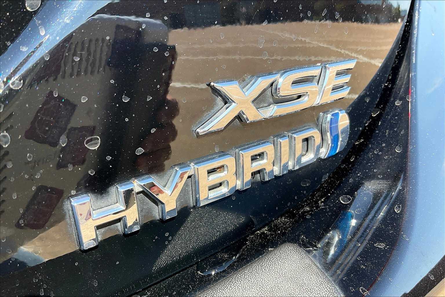 Thumbnail: 2023 Toyota Camry - 7