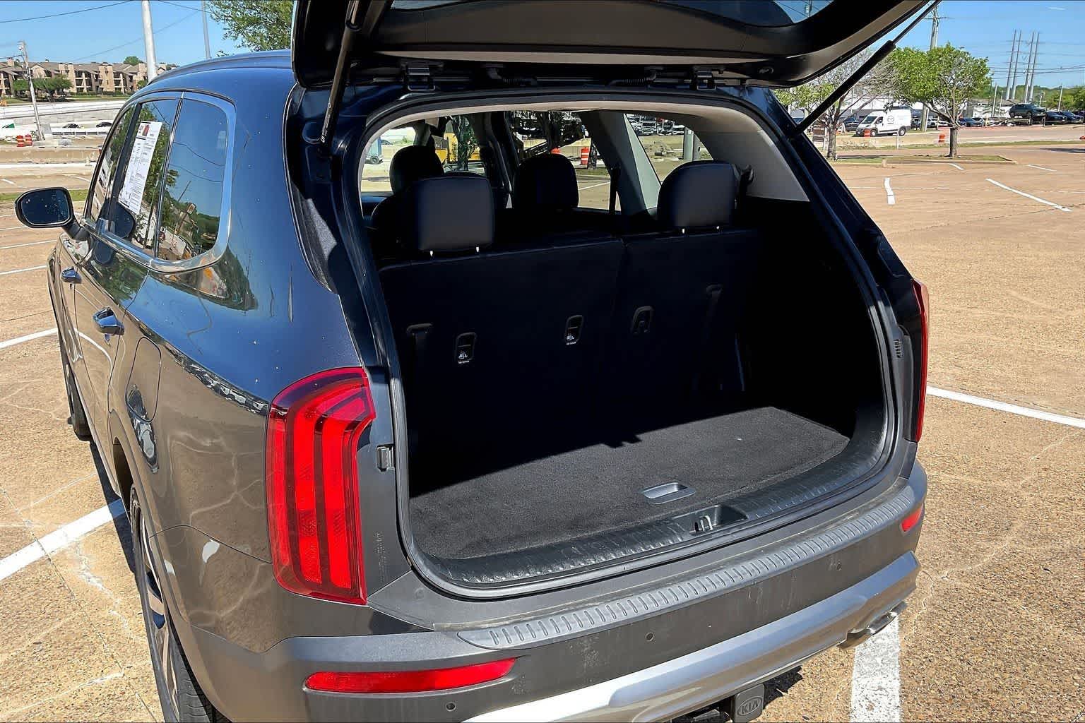 Thumbnail: 2022 Kia Telluride - 17