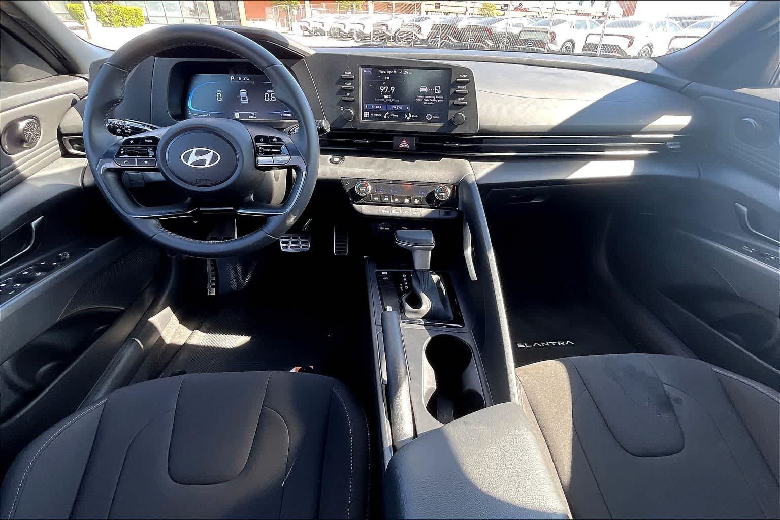 Thumbnail: 2025 Hyundai Elantra - 10