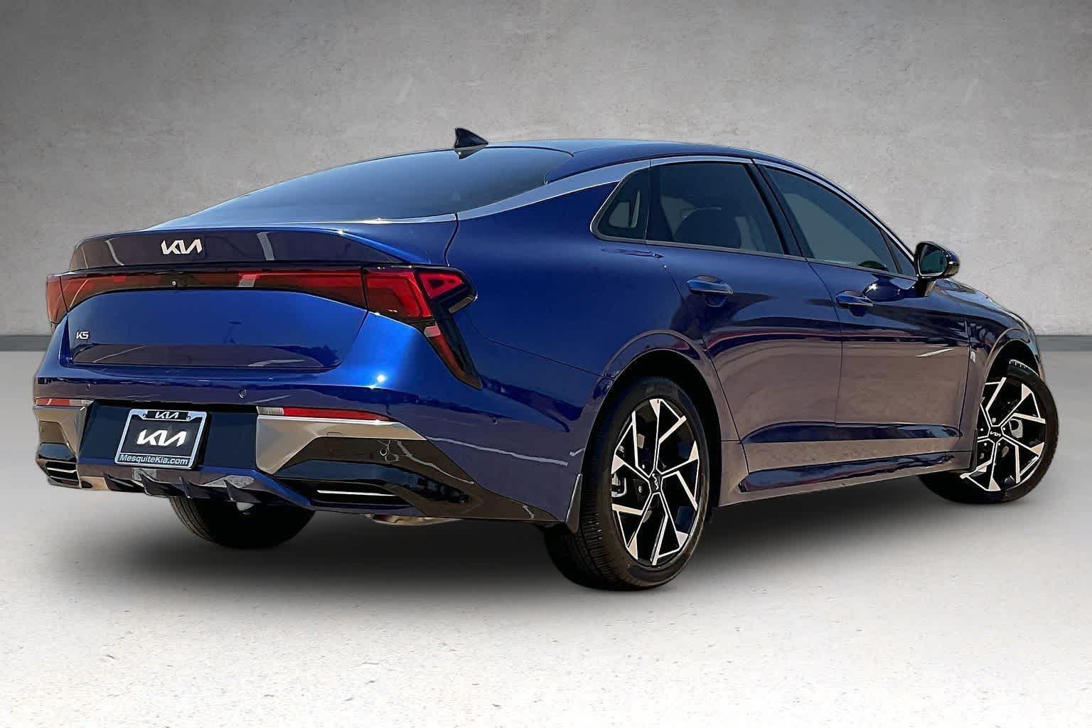 2025 Kia K5 EX - Photo 21