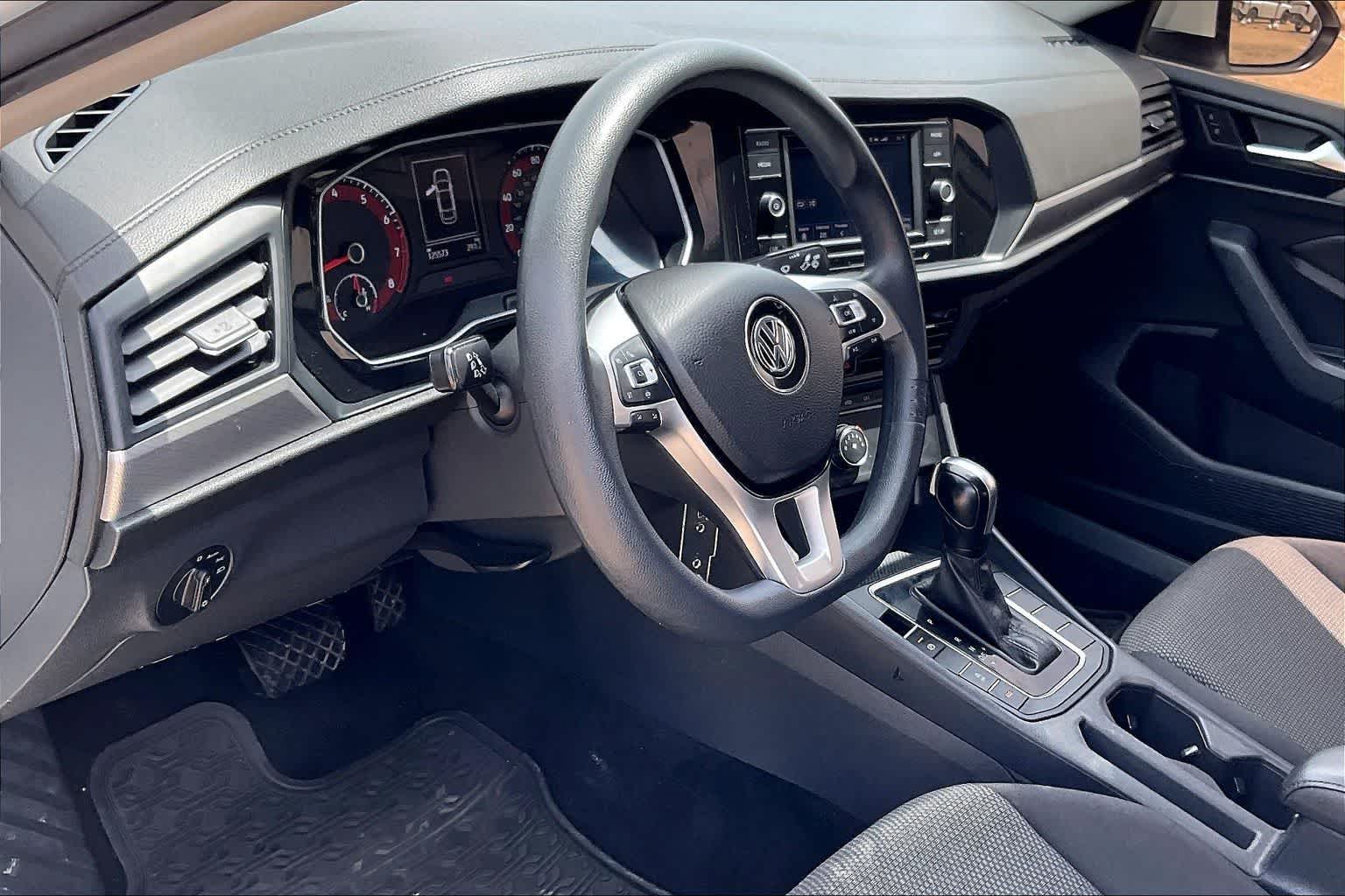 Thumbnail: 2019 Volkswagen Jetta - 2
