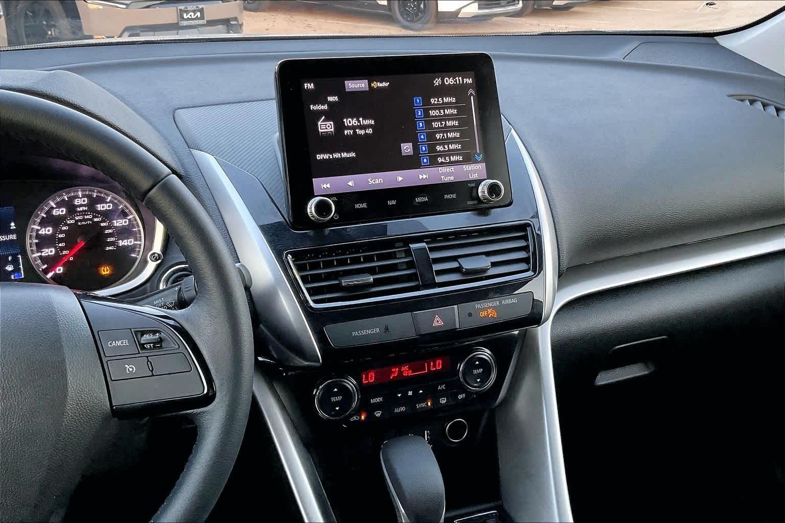 Thumbnail: 2022 Mitsubishi Eclipse Cross - 15