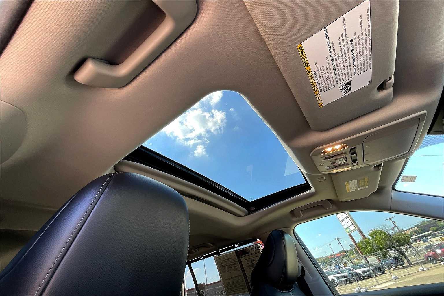 Thumbnail: 2021 Toyota Highlander - 30