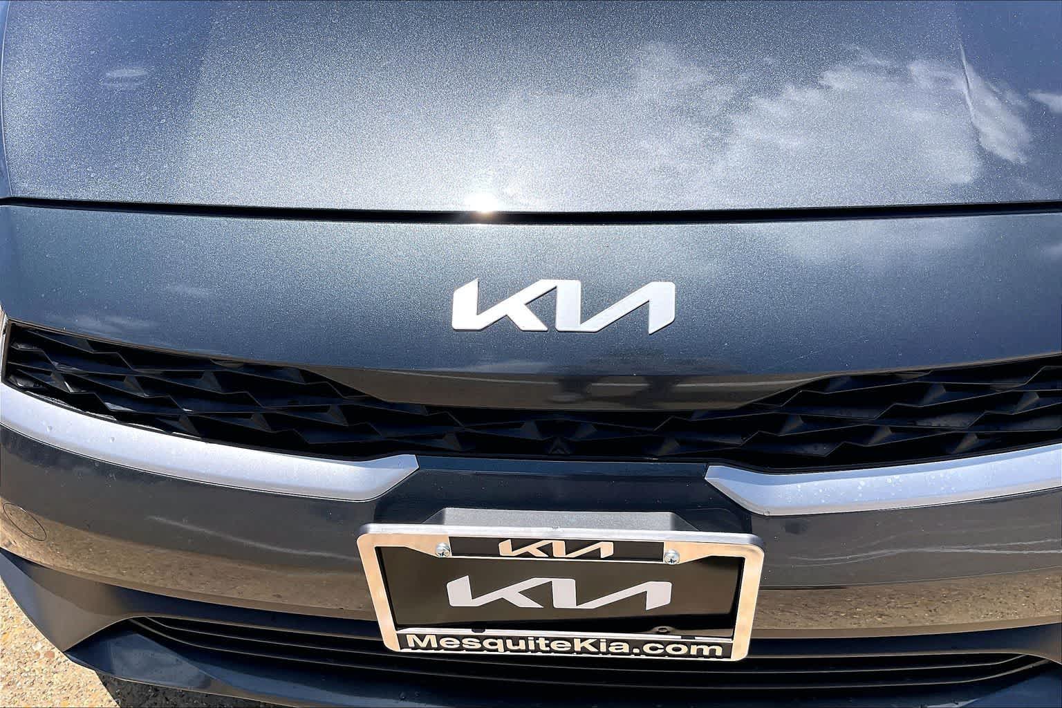 Thumbnail: 2023 Kia Forte - 30