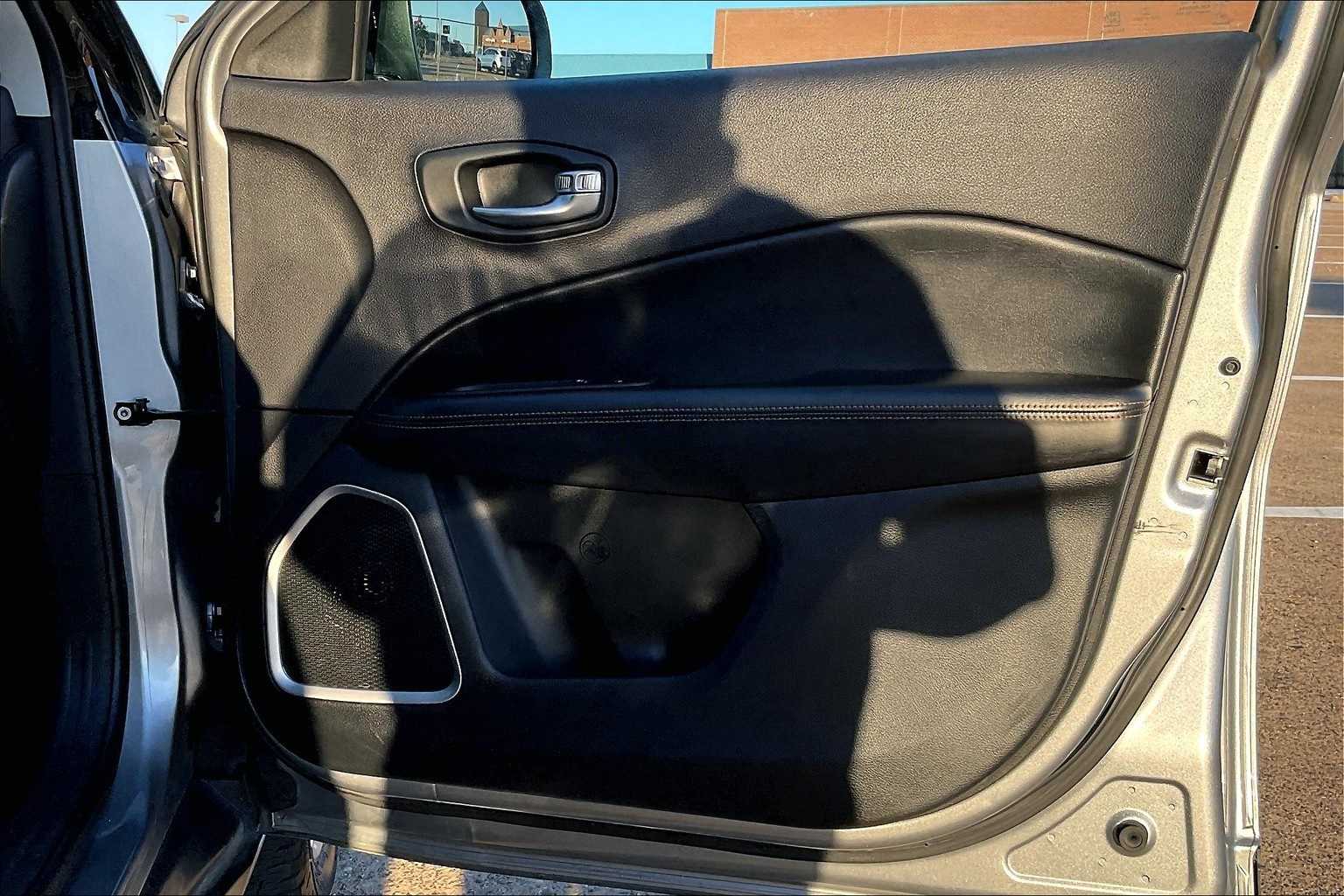 Thumbnail: 2019 Jeep Compass - 28