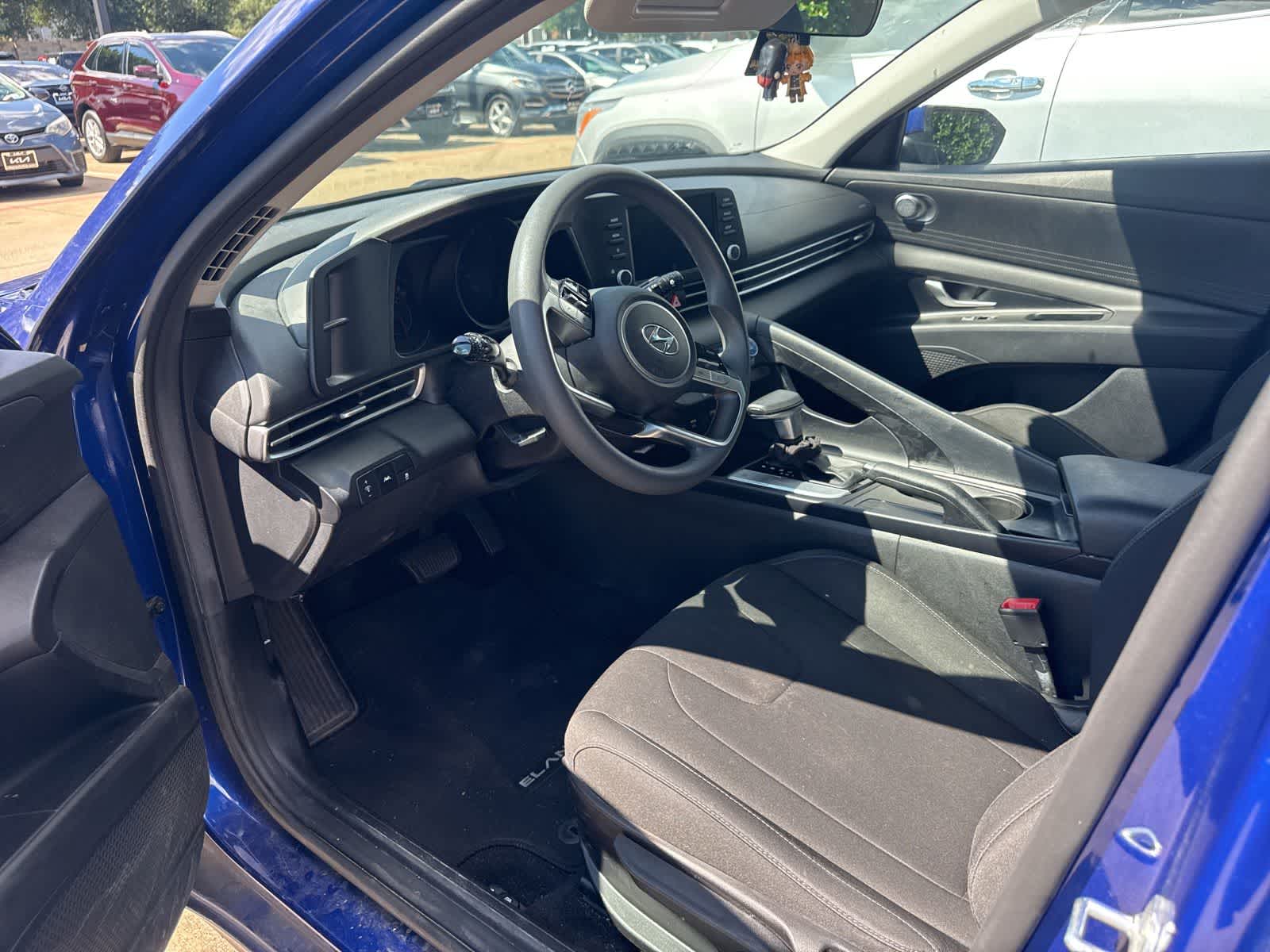 Thumbnail: 2022 Hyundai Elantra - 5