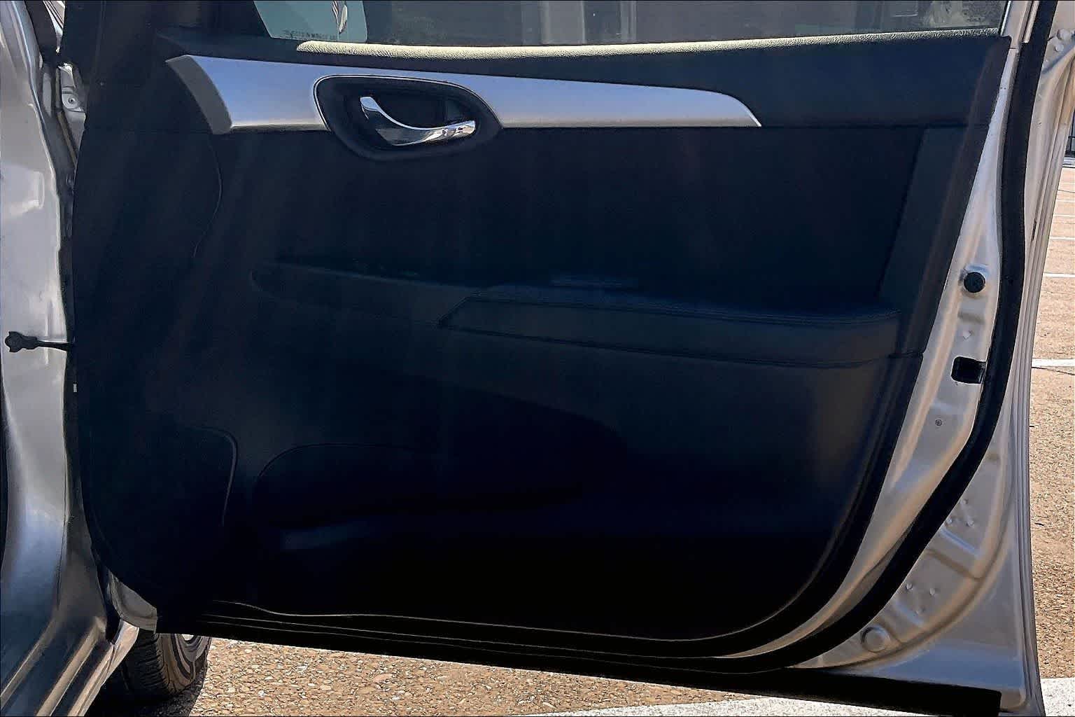 Thumbnail: 2019 Nissan Sentra - 26