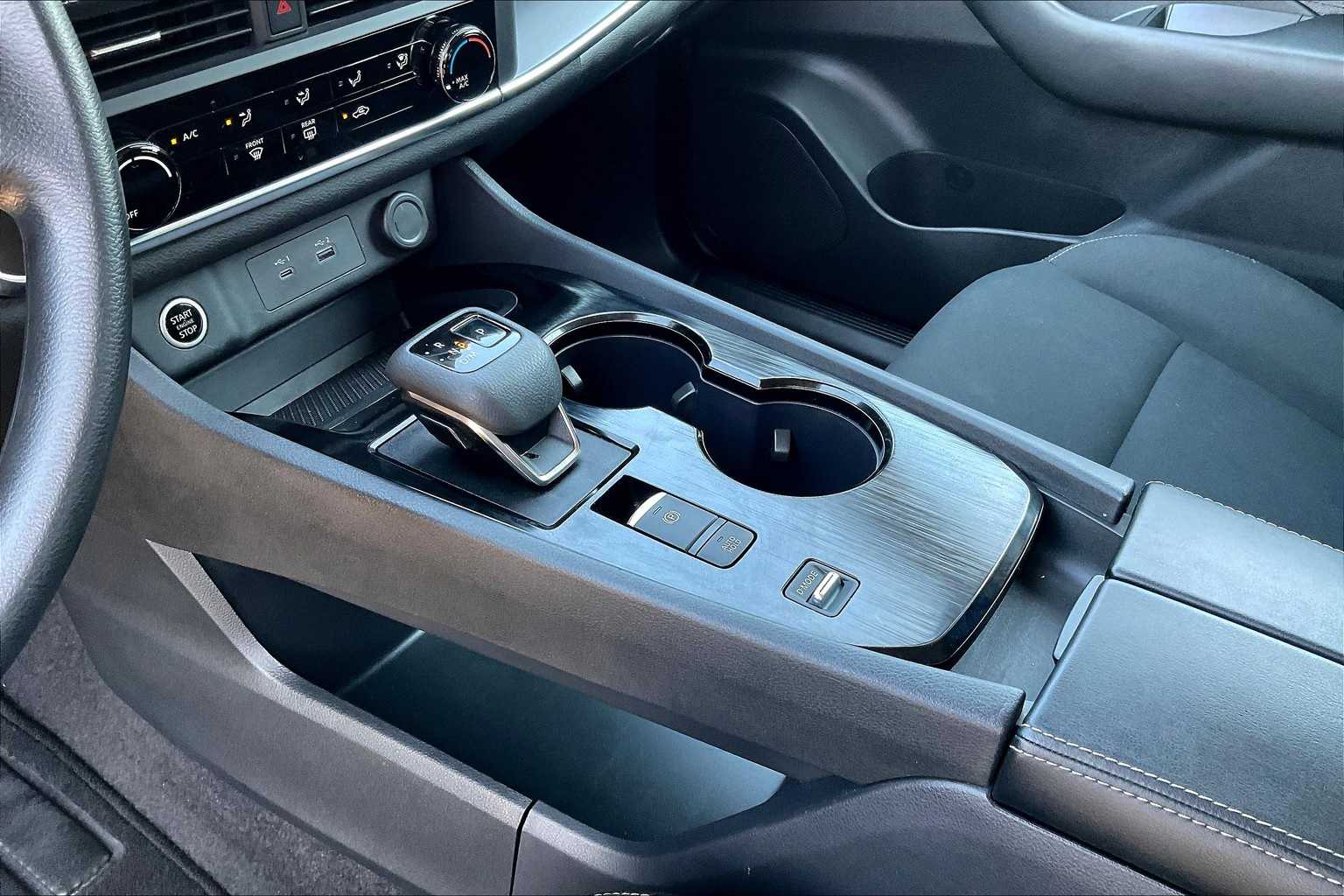 Thumbnail: 2023 Nissan Rogue - 15