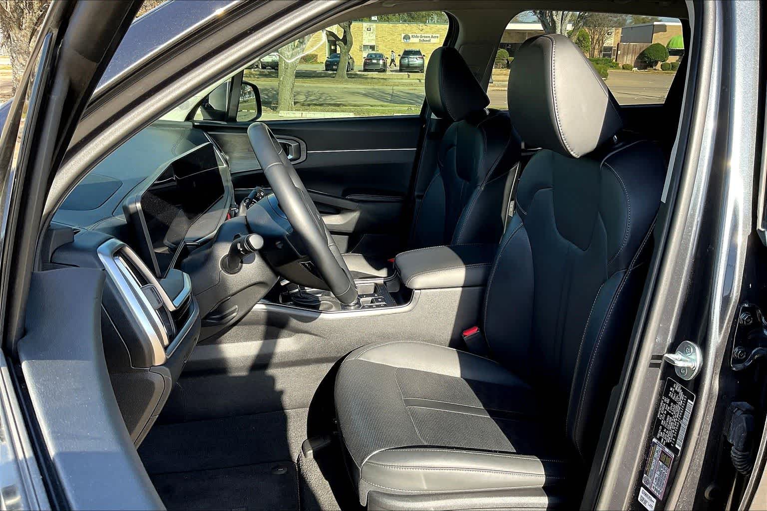 Thumbnail: 2024 Kia Sorento - 11